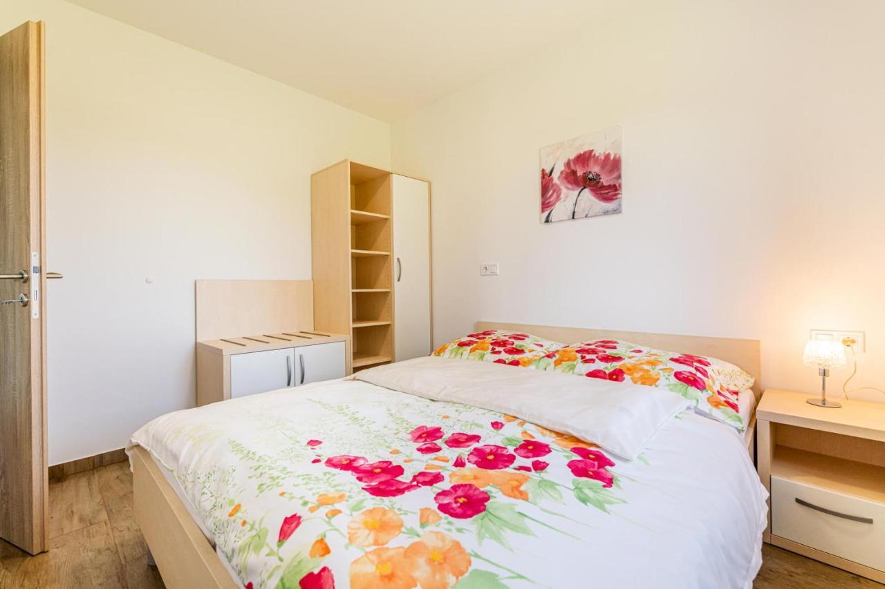Apartmaji Banonia Veržej Exterior foto